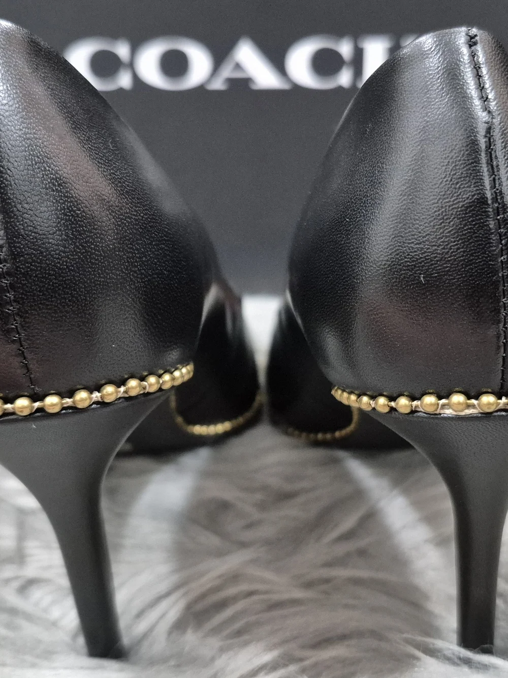 COACH Women's Waverly Leather Pump Pointed-Toe Stud-Trim Size 7B